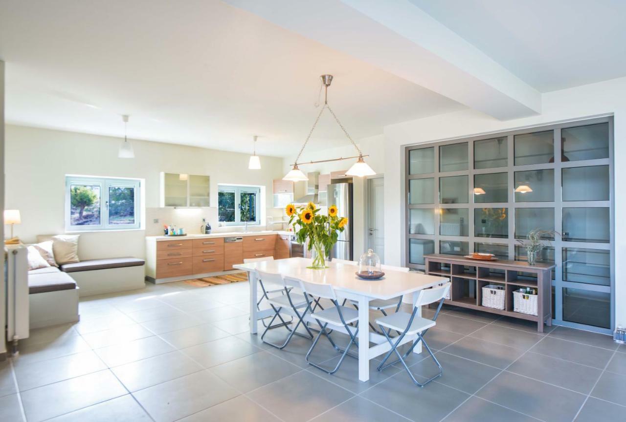 Villa Serenis Porovitsa Εξωτερικό φωτογραφία